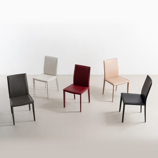 스키니 가죽 식탁의자